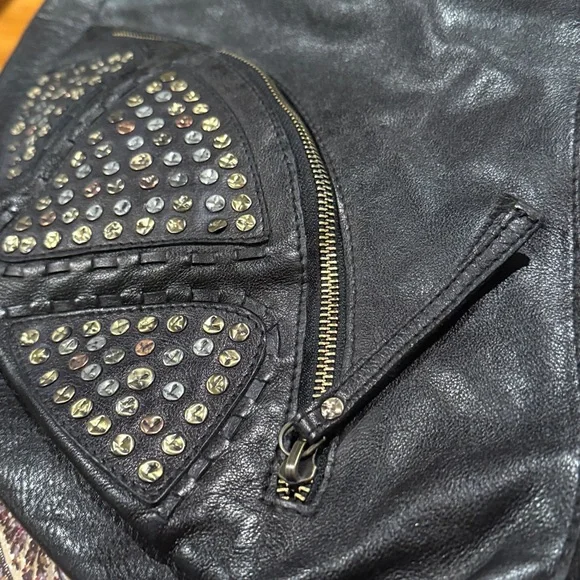 Free people Black Studded Leather Shoulder Bag NWT’s - Picture 6 of 12